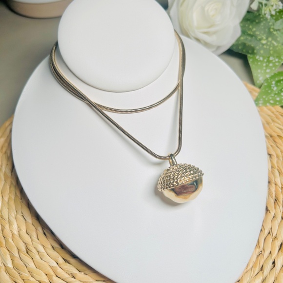 CHICO’S Acorn Briar Ball Long Necklace. With delightful Acorn Shaped Pendant. - Picture 8 of 14